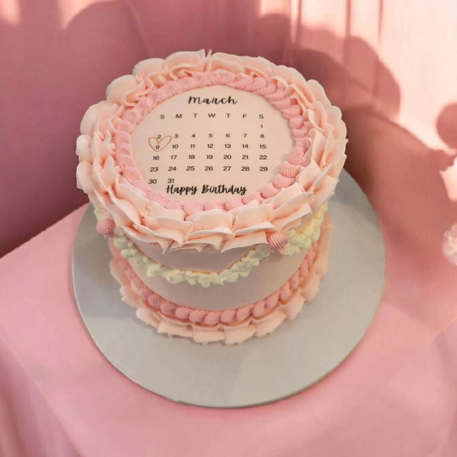 Calendar birthday cake